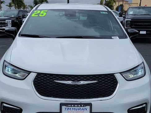 Used 2025 Chrysler Pacifica Select FWD image 29