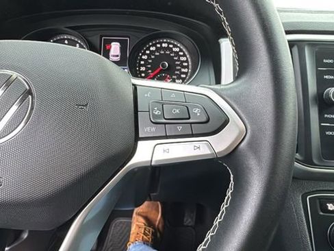 Used 2021 Volkswagen Atlas SE image 17