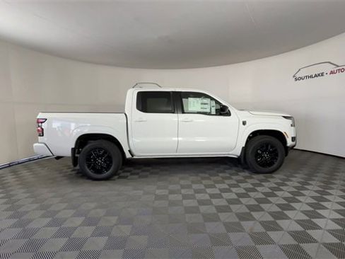 New 2026 Nissan Frontier SV image 9