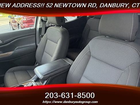 Used 2020 GMC Acadia SLE w/ Driver Convenience Package AWD/4WD image 10