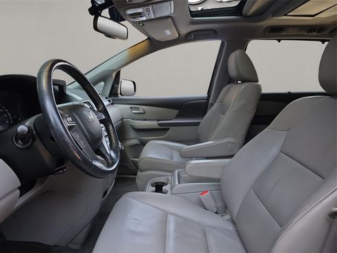 Used 2012 Honda Odyssey Touring image 9