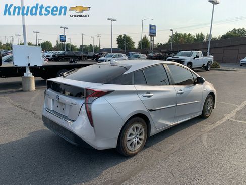 Used 2018 Toyota Prius Four w/ Advanced Technology Package FWD image 7