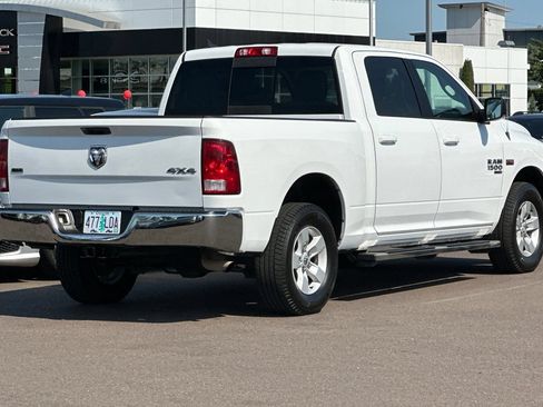 Used 2019 RAM 1500 Classic SLT w/ Luxury Group AWD/4WD image 4
