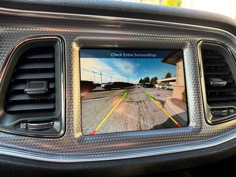 Used 2015 Dodge Challenger SRT Hellcat image 32