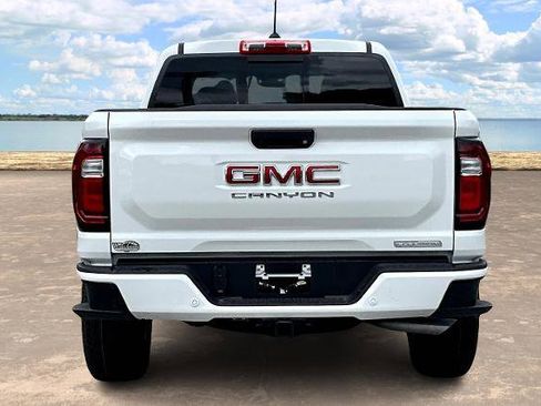 New 2026 GMC Canyon Elevation w/ Convenience Package image 4