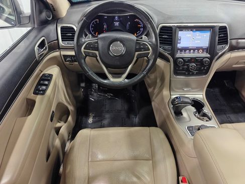 Used 2014 Jeep Grand Cherokee Limited w/ Luxury Group II AWD/4WD image 4