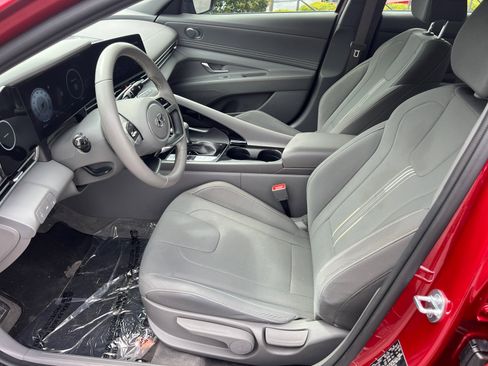 Certified 2023 Hyundai Elantra SEL w/ Convenience Package FWD image 9