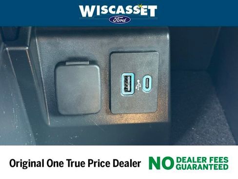 Certified 2022 Ford Explorer XLT w/ Equipment Group 202A image 14