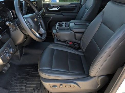 Used 2024 Chevrolet Silverado 2500 LTZ image 24