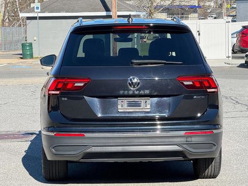 Used 2024 Volkswagen Tiguan SE image 5