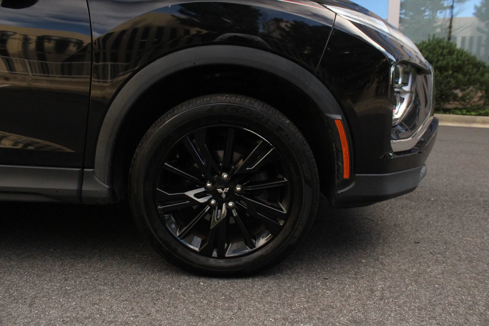 Used 2023 Mitsubishi Eclipse Cross LE AWD/4WD image 4