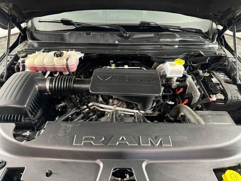 Used 2024 RAM 1500 Big Horn AWD/4WD image 31