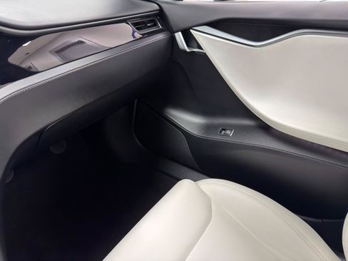 Used 2020 Tesla Model S AWD image 22
