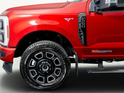 Used 2025 Ford F250 Platinum image 17