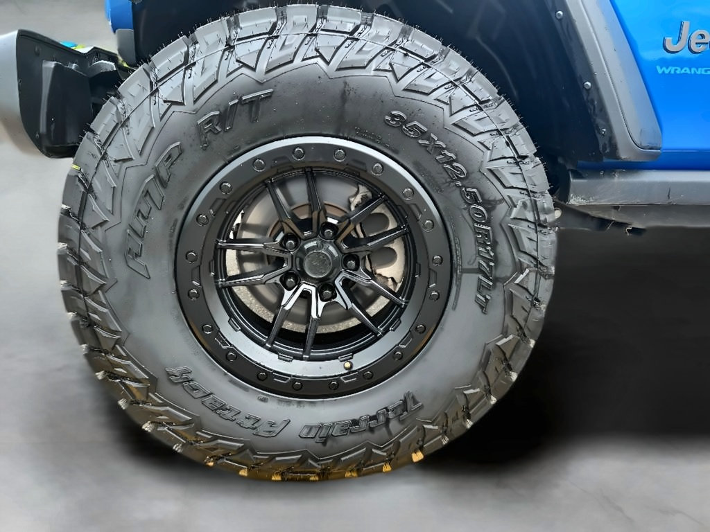Used 2024 Jeep Wrangler Unlimited Rubicon 4xe AWD/4WD image 7