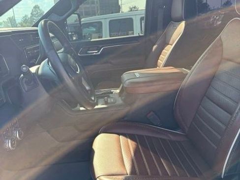Used 2024 GMC Sierra 3500 Denali Ultimate AWD/4WD image 13