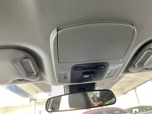 Used 2023 Toyota Camry SE image 24