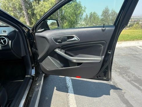 Used 2015 Mercedes-Benz GLA 250 4MATIC image 10