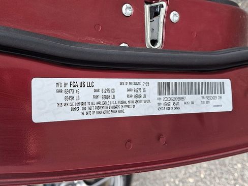 Certified 2019 Dodge Charger Scat Pack w/ Plus Group image 28