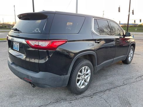 Used 2018 Chevrolet Traverse LS image 3