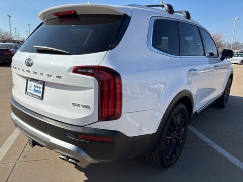 Used 2021 Kia Telluride SX w/ SX Prestige Package image 3