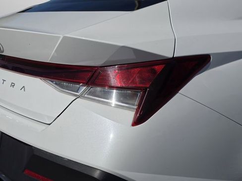 Used 2024 Hyundai Elantra SEL FWD image 37