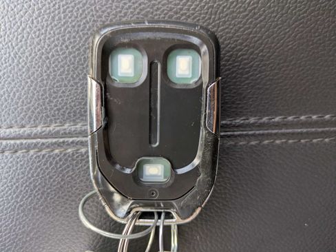 Used 2024 GMC Terrain SLE FWD image 35