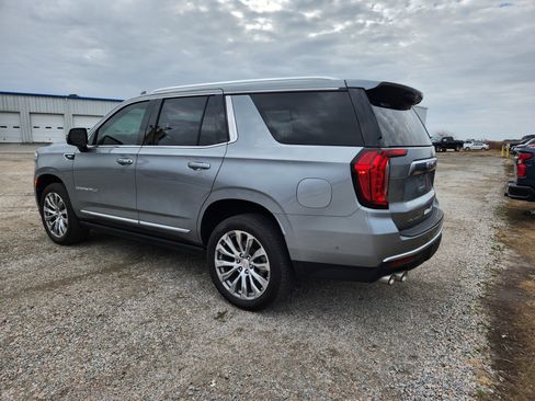 Used 2024 GMC Yukon Denali w/ Advanced Technology Package image 7