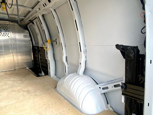 Used 2025 Chevrolet Express 2500 RWD 2500 155 w/ Communications Package image 14