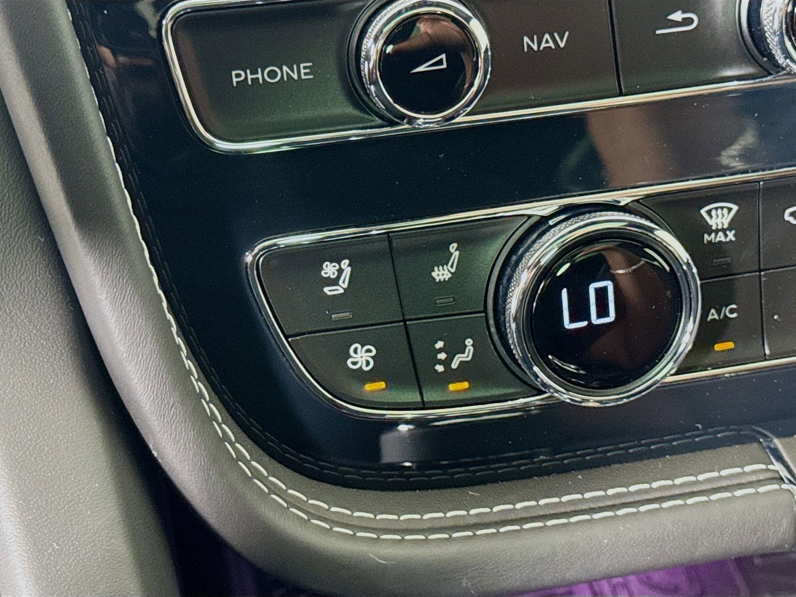 Certified 2021 Bentley Bentayga AWD/4WD image 20