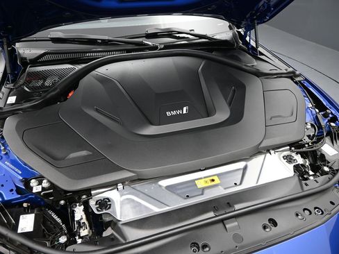 Used 2025 BMW i4 xDrive40i w/ M Sport Package image 10