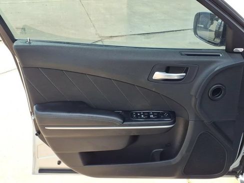 Used 2022 Dodge Charger SXT w/ Cold Weather Package AWD/4WD image 7