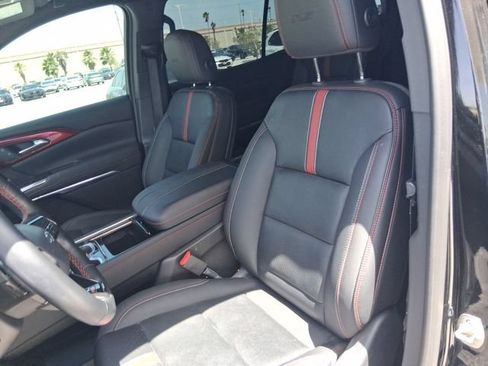 Used 2025 Chevrolet Traverse RS w/ LPO, Floor Liner Package FWD image 13