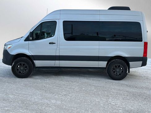 Used 2021 Freightliner Sprinter 2500 image 6