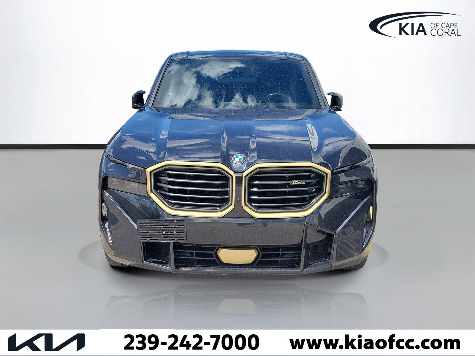 Used 2023 BMW XM AWD/4WD image 2