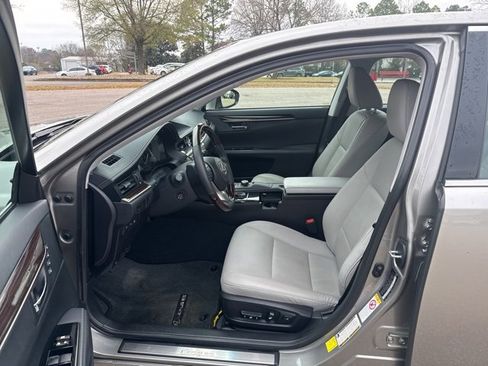 Used 2017 Lexus ES 350 image 9