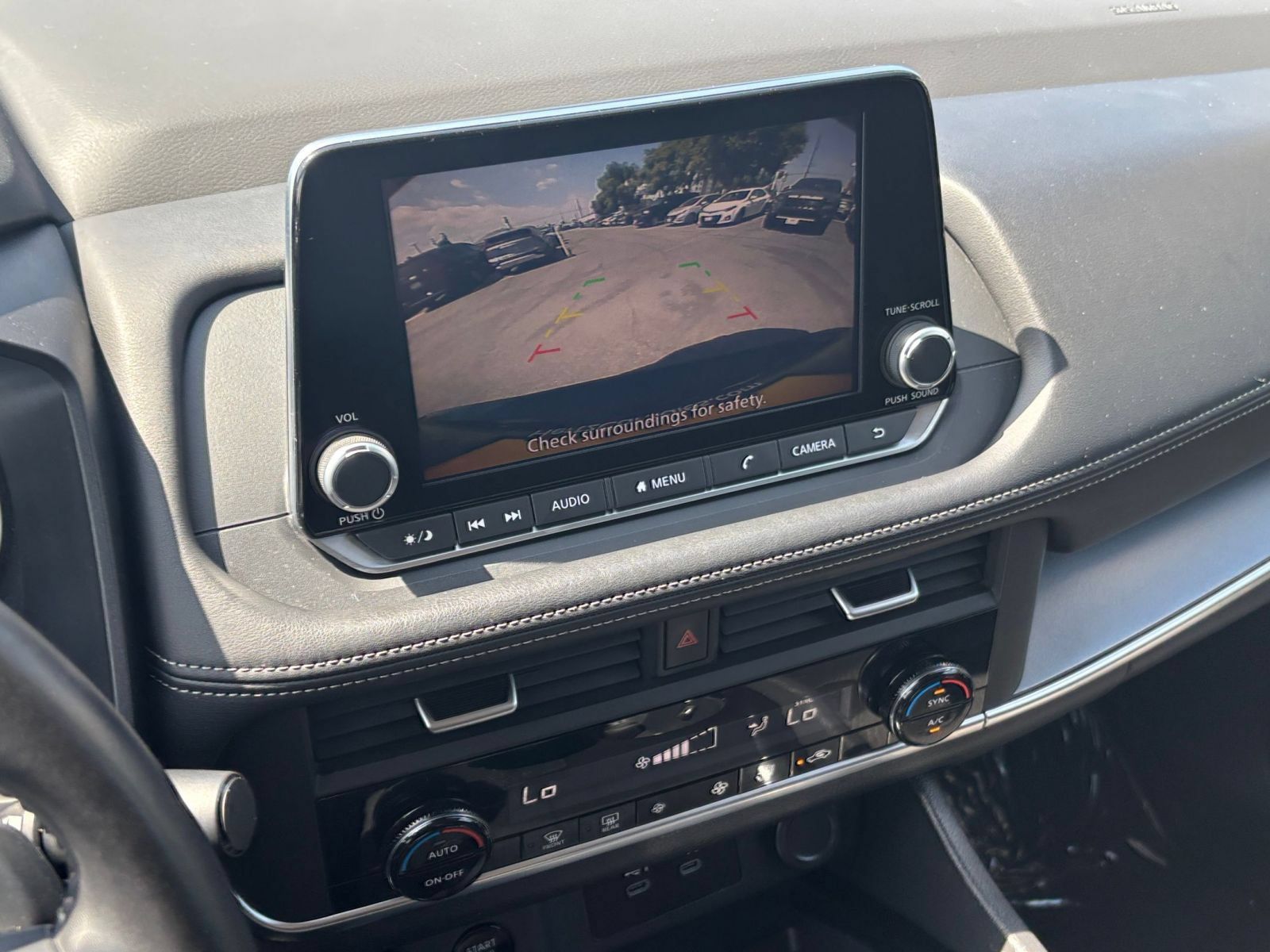 Used 2025 Nissan Rogue SV AWD/4WD image 25
