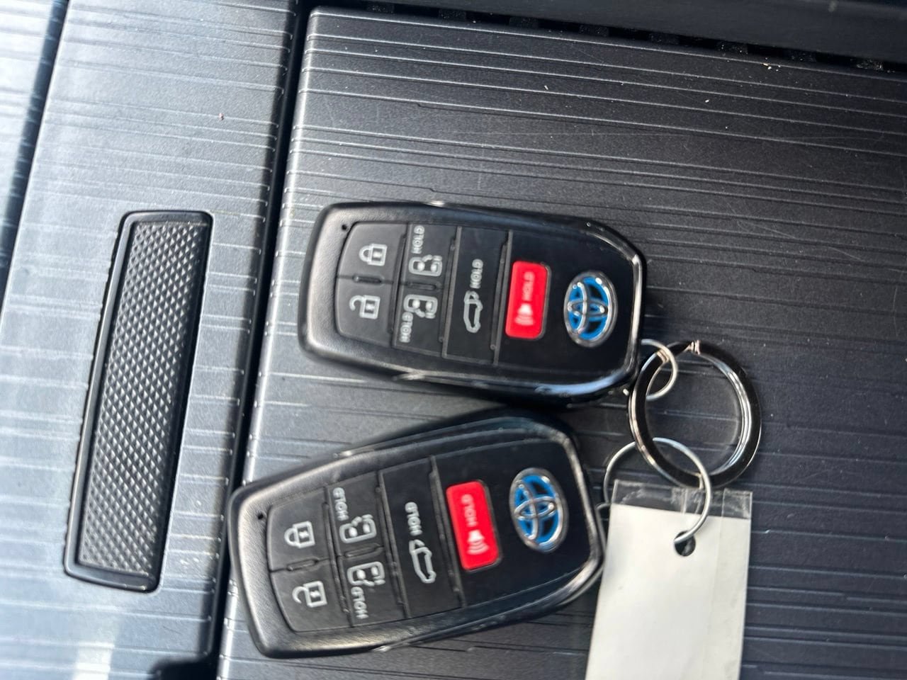 Used 2024 Toyota Sienna XLE Woodland Edition AWD/4WD image 28