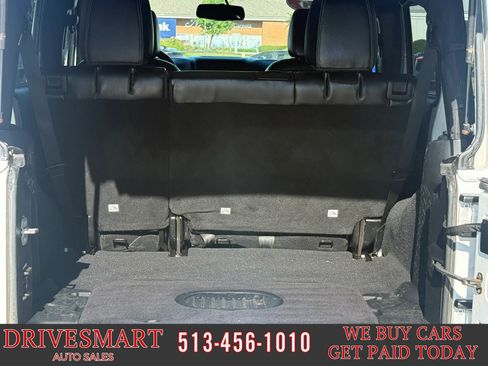 Used 2015 Jeep Wrangler Unlimited Sahara w/ Dual Top Group AWD/4WD image 22