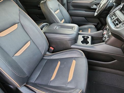 Used 2023 GMC Yukon AT4 w/ AT4 Premium Package image 15