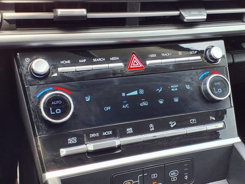 Used 2024 Hyundai Santa Fe XRT AWD/4WD image 10