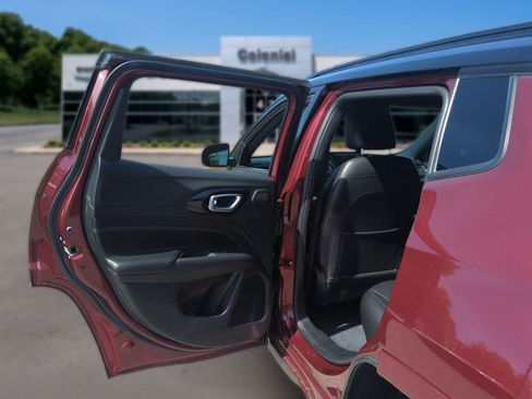 Used 2022 Jeep Compass High Altitude AWD/4WD image 28