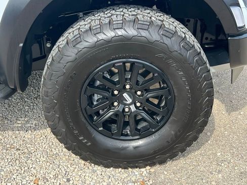 Used 2025 Ford F150 Raptor AWD/4WD image 10