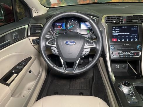 Used 2019 Ford Fusion SEL image 64