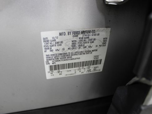 Used 2013 Ford Explorer XLT image 37