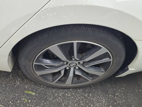Used 2019 Nissan Maxima 3.5 SL w/ Floor Mat Group FWD image 8