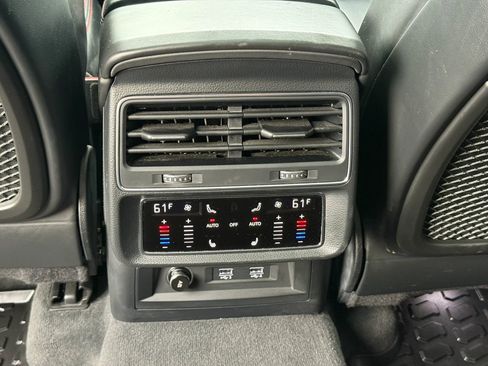 Used 2020 Audi RS Q8 w/ Carbon Optic Package image 19