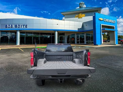 New 2026 Chevrolet Silverado 2500 ZR2 w/ LPO, Dark Essentials Package AWD/4WD image 5