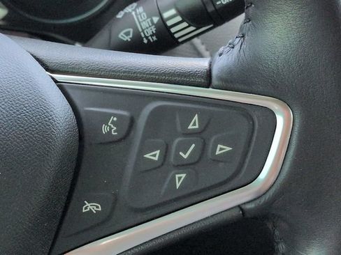 Used 2021 Chevrolet Equinox Premier FWD image 25