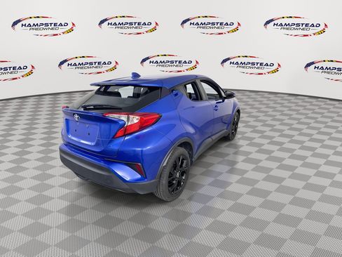 Used 2021 Toyota C-HR XLE image 8